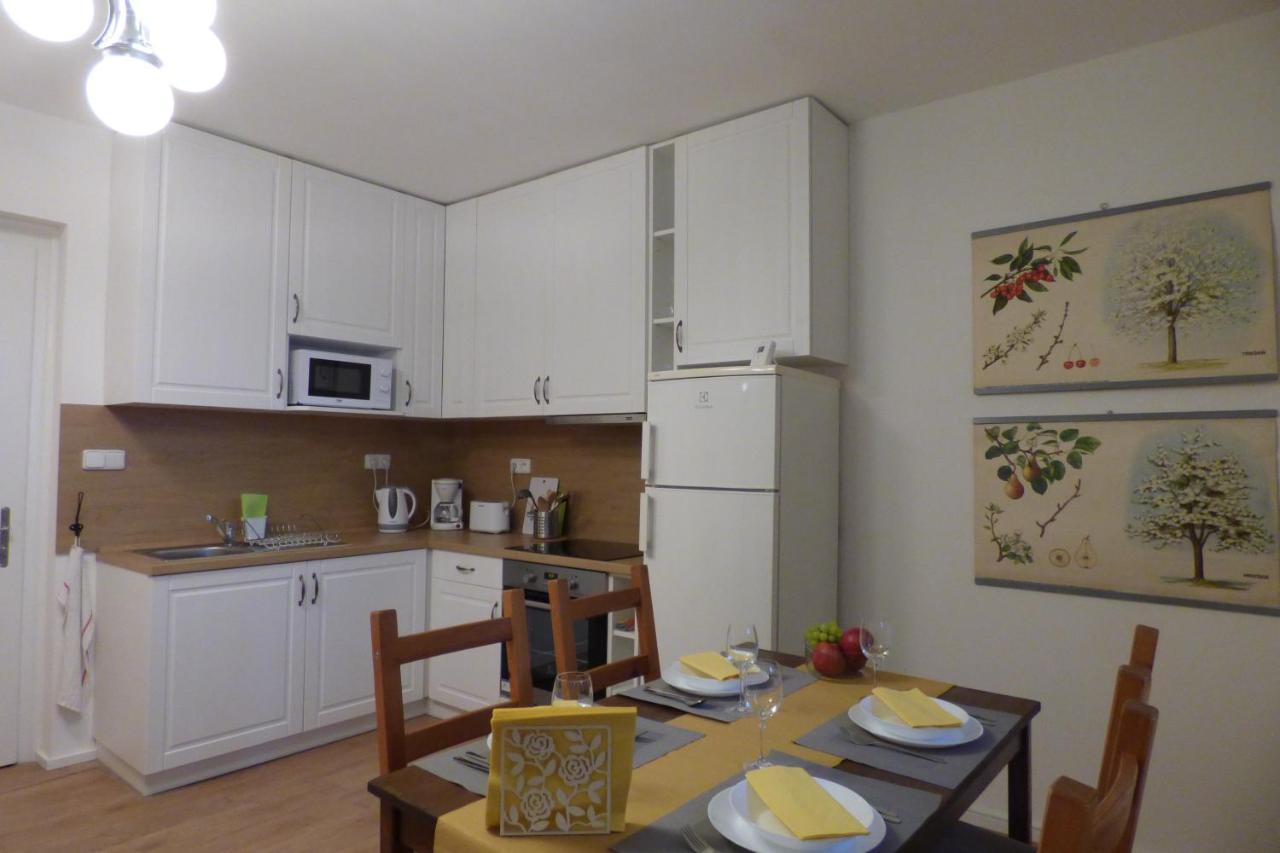 Apartman V Betelu Chrastava Exterior foto